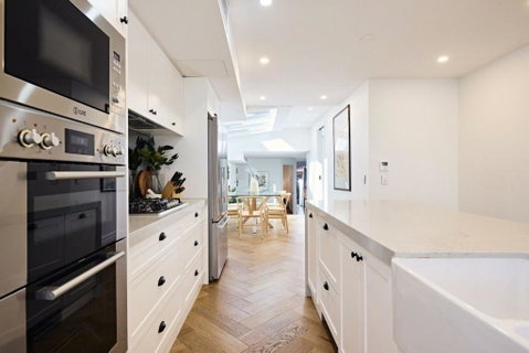 Royal Redfern I90 - Accommodation Rockhampton 1