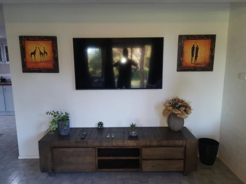 Rural Escape - Accommodation Rockhampton 3