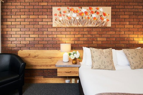 Ruthven Street Motor Inn - Accommodation Rockhampton 1