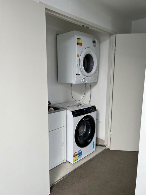 Ryde Top Floor - Accommodation Rockhampton 1