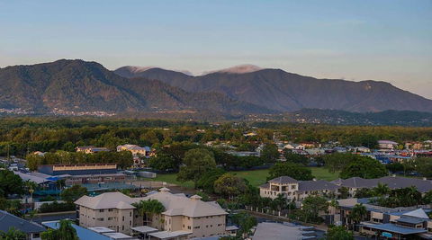 Rydges Esplanade Resort Cairns - Accommodation Rockhampton 1