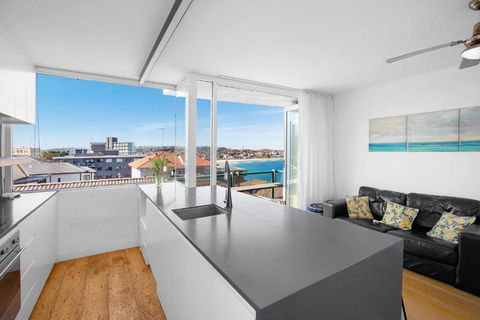 S16S - Bondi Vistas - Accommodation Rockhampton 0