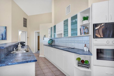 Sail Away - Aldinga Beach - C21 SouthCoast Holidays - Accommodation Rockhampton 2