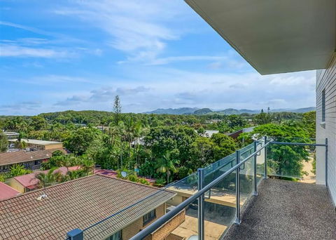 Sail Away - Accommodation Rockhampton 0