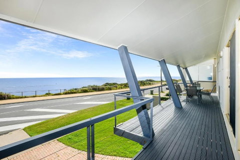 Salt - Aldinga Beach - C21 SouthCoast Holidays - Accommodation Rockhampton 1