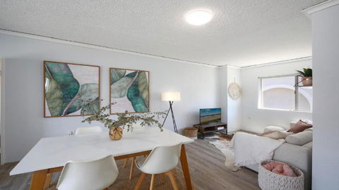 Salt Life Short Walk To Beach, Shops Cafes Accom Holidays - Accommodation Rockhampton 3