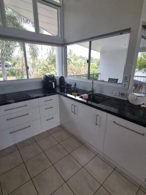 Salt On South - Beachfront Bliss - Accommodation Rockhampton 3