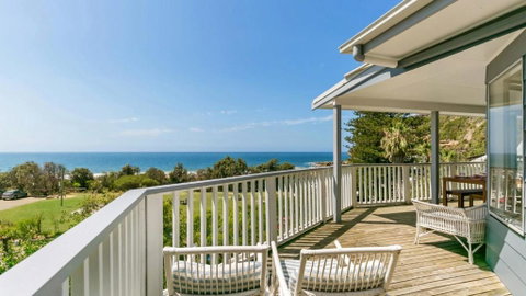 Salty Air Beachside Cottage At Killcare - Accommodation Rockhampton 0