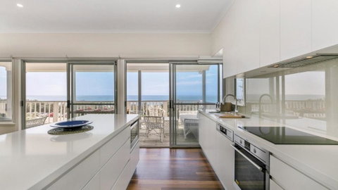 Salty Air Beachside Cottage At Killcare - Accommodation Rockhampton 3