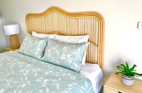 Salty Blue Beach House - Accommodation Rockhampton 1
