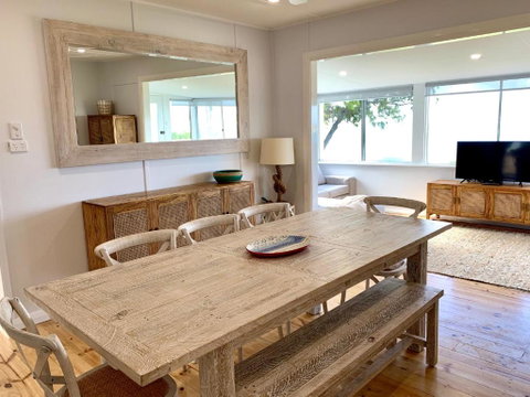 Salty Dog - Accommodation Rockhampton 0