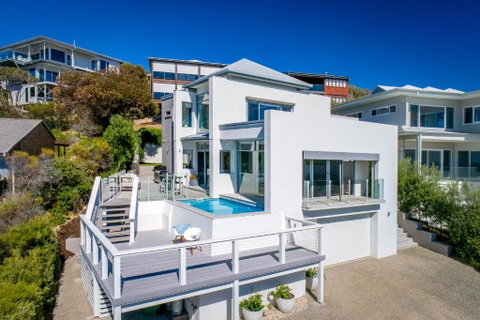 Salty Kiss I Private Properties - Accommodation Rockhampton 1