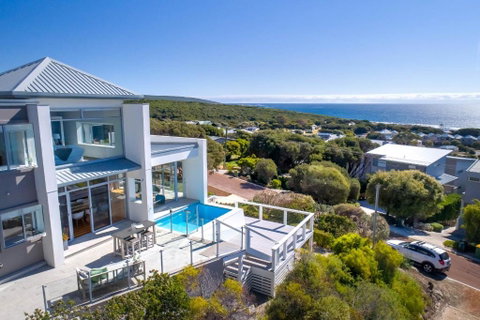 Salty Kiss I Private Properties - Accommodation Rockhampton 0