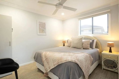 Salty Vibes - Accommodation Rockhampton 0