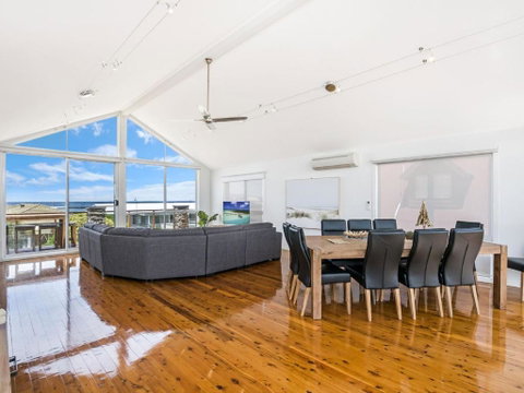 Saltys - Accommodation Rockhampton 0