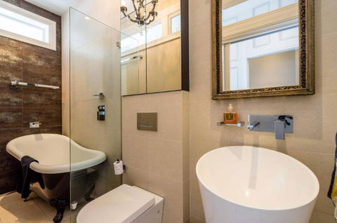 Sanctuary At The Rocks - Accommodation Rockhampton 3