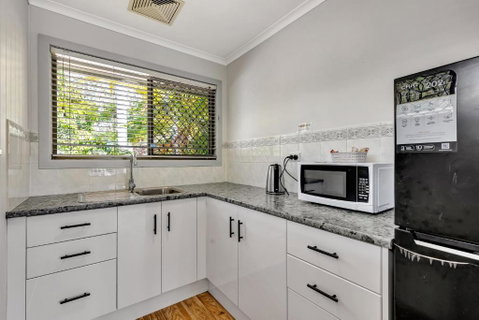 Sanctuary Lakes Fauna Retreat - Accommodation Rockhampton 2