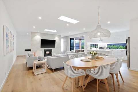 Sanctuary Of Hope By Ready Set Stay - Cowes - Accommodation Rockhampton 2