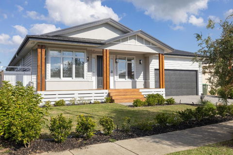 Sanctuary Of Hope By Ready Set Stay - Cowes - Accommodation Rockhampton 0