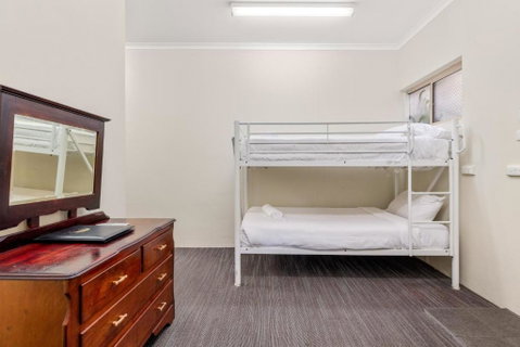 Sanctuary Resort Motor Inn - Accommodation Rockhampton 2