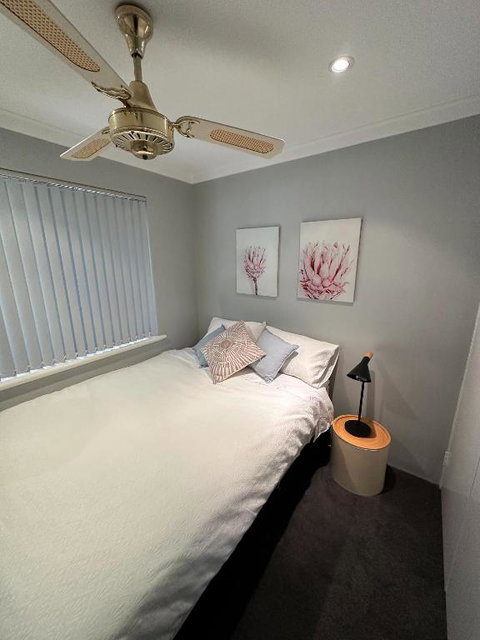 Rockingham Palace - Accommodation Rockhampton 1