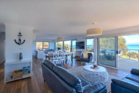Sandbar Beach House - Accommodation Rockhampton 3