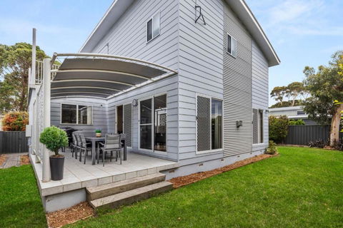 Sandlewood Breeze - Pet Friendly - Community Pool - Accommodation Rockhampton 0