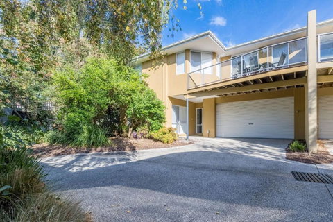 Sandpiper 5 - Close To Town And Beach - Accommodation Rockhampton 0