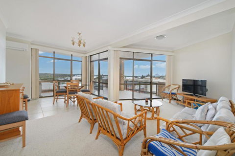 Sandpiper 9 25 Waugh Street - Accommodation Rockhampton 0
