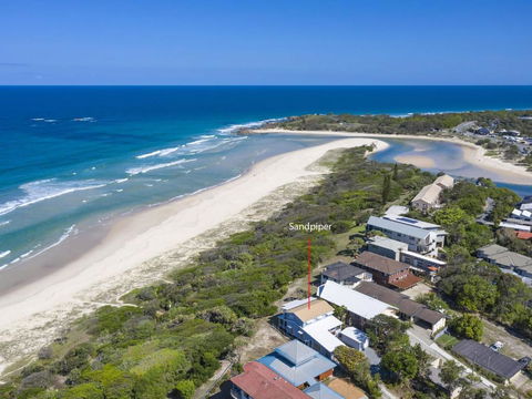 Sandpiper Beachfront House - Hastings Point - Accommodation Rockhampton 2