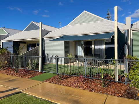 Sandpiper Escape - Accommodation Rockhampton 0