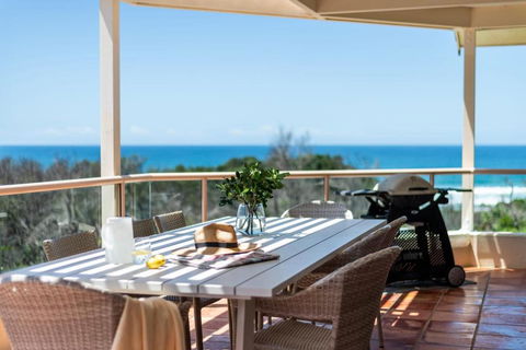 Sandrift Two - Oceanstays - Accommodation Rockhampton 1