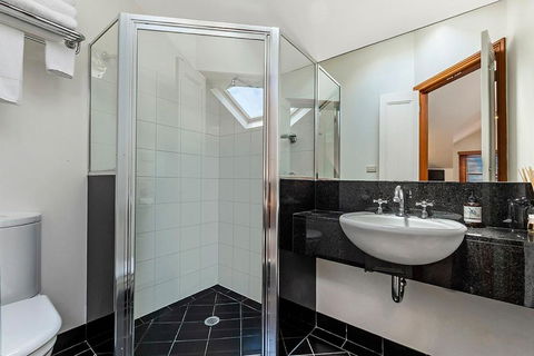 Sandstone Suites - In The Heart Of Port Fairy - Accommodation Rockhampton 3