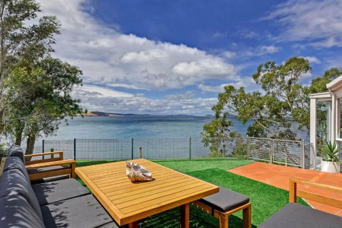 Sandy Bay Beachfront Oasis Direct Beach Access - Accommodation Rockhampton 0