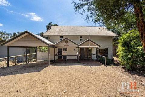 Sandy Bay Getaway W Spa 4 Bdr - Accommodation Rockhampton 3