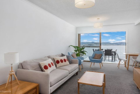 Sandy Bay Waterfront - Accommodation Rockhampton 0