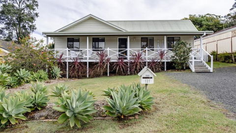 Sandy Cottage - Accommodation Rockhampton 0