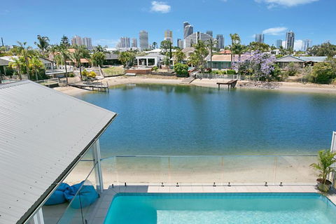 Sandy Cove - Accommodation Rockhampton 2