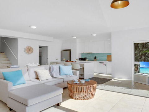Sandy Cove - Accommodation Rockhampton 2