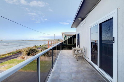 Sandy Cove - Accommodation Rockhampton 3