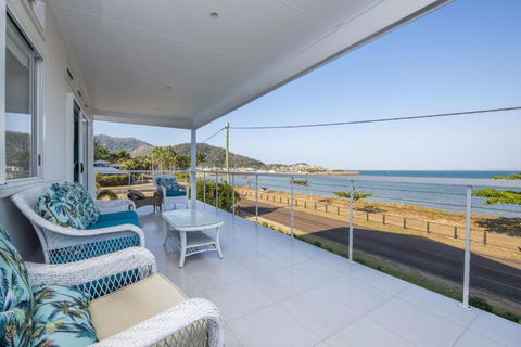 Sandy Decks - Accommodation Rockhampton 0