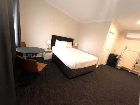 Seven Inn - Accommodation Rockhampton 1