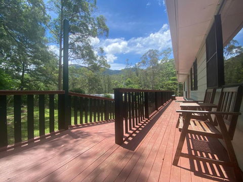 Sine Cera Rainforest Retreat - The Freeman Suite - Accommodation Rockhampton 0