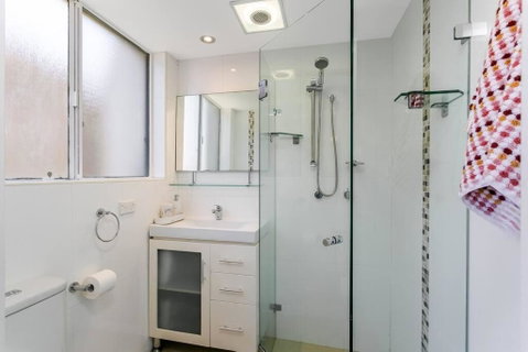 STG38 - Stunning Waterfront Apartment - Drummoyne - Accommodation Rockhampton 3