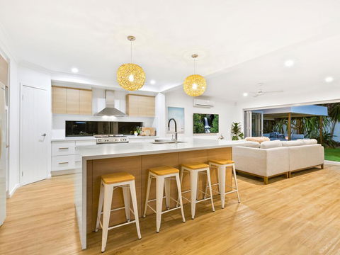 Beachside Holiday Escape - Accommodation Rockhampton 2