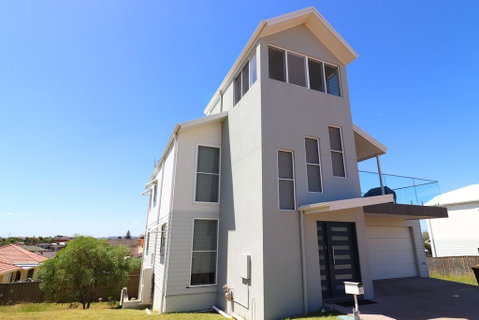 Beachside Oasis - Accommodation Rockhampton 0