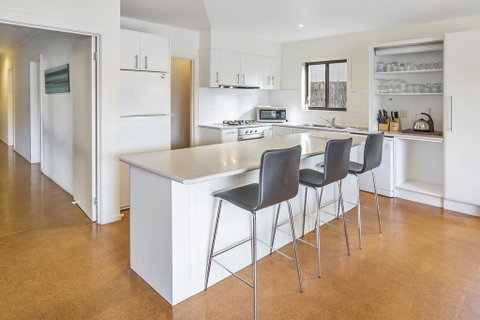 Beachside Vista - Accommodation Rockhampton 3
