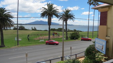 Beachview Motel - Adults Only - Accommodation Rockhampton 0
