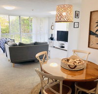 Beachy Bright and the Best Location on the GC - Accommodation Rockhampton