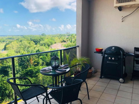 Beautiful Spacious City Apartment With Views Out To The Arafura Sea - Accommodation Rockhampton 1